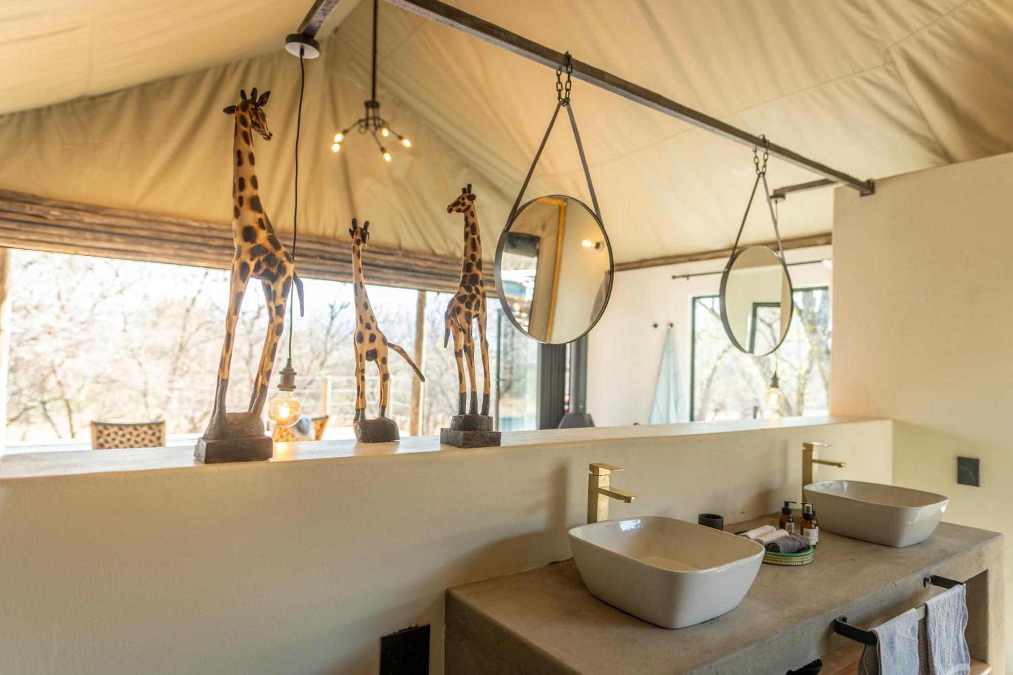 Sasi Africa Luxury Tented Bush Lodge Bergville Exterior photo